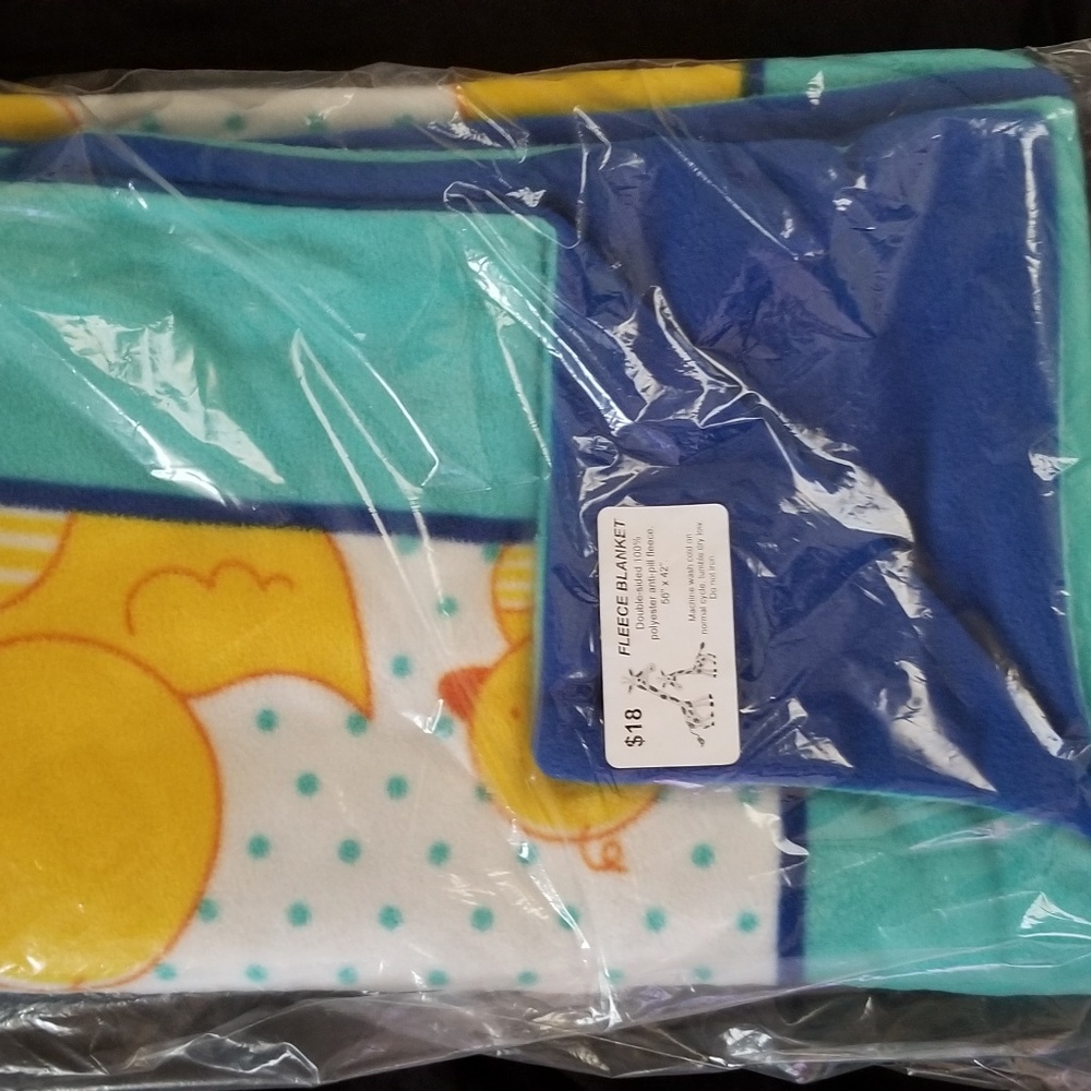FLEECE BLANKET